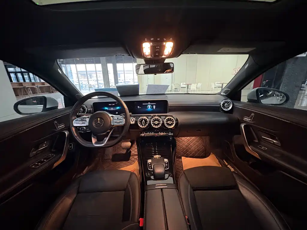 Mercedes-Benz A-Class 2020 — фото 10