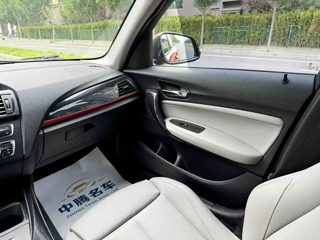 BMW 1 Series 2012 — фото 15