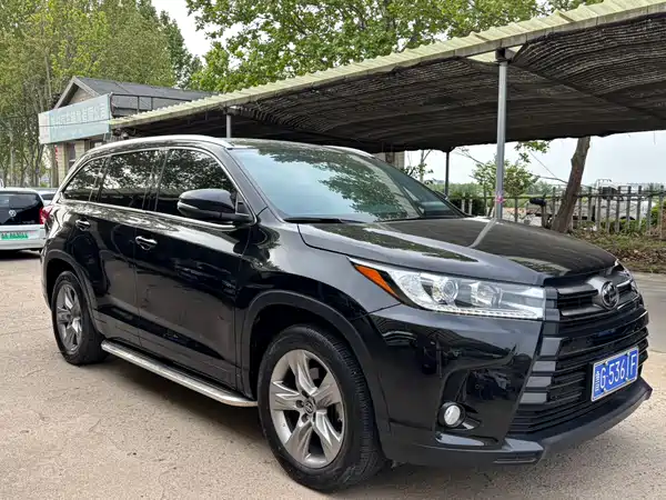 Toyota Highlander 2021