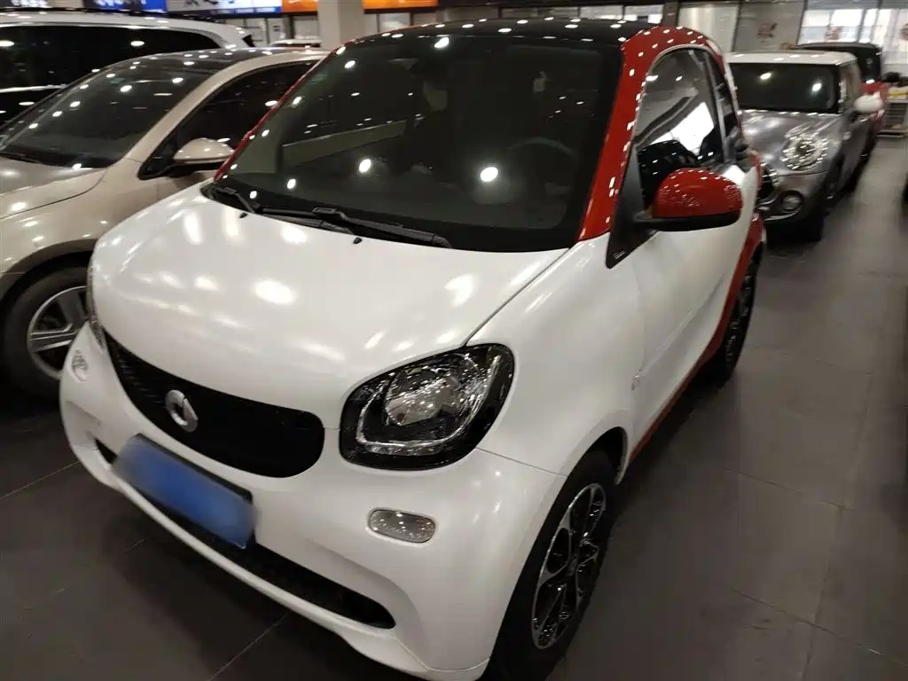 smart Fortwo 2017 — фото 1