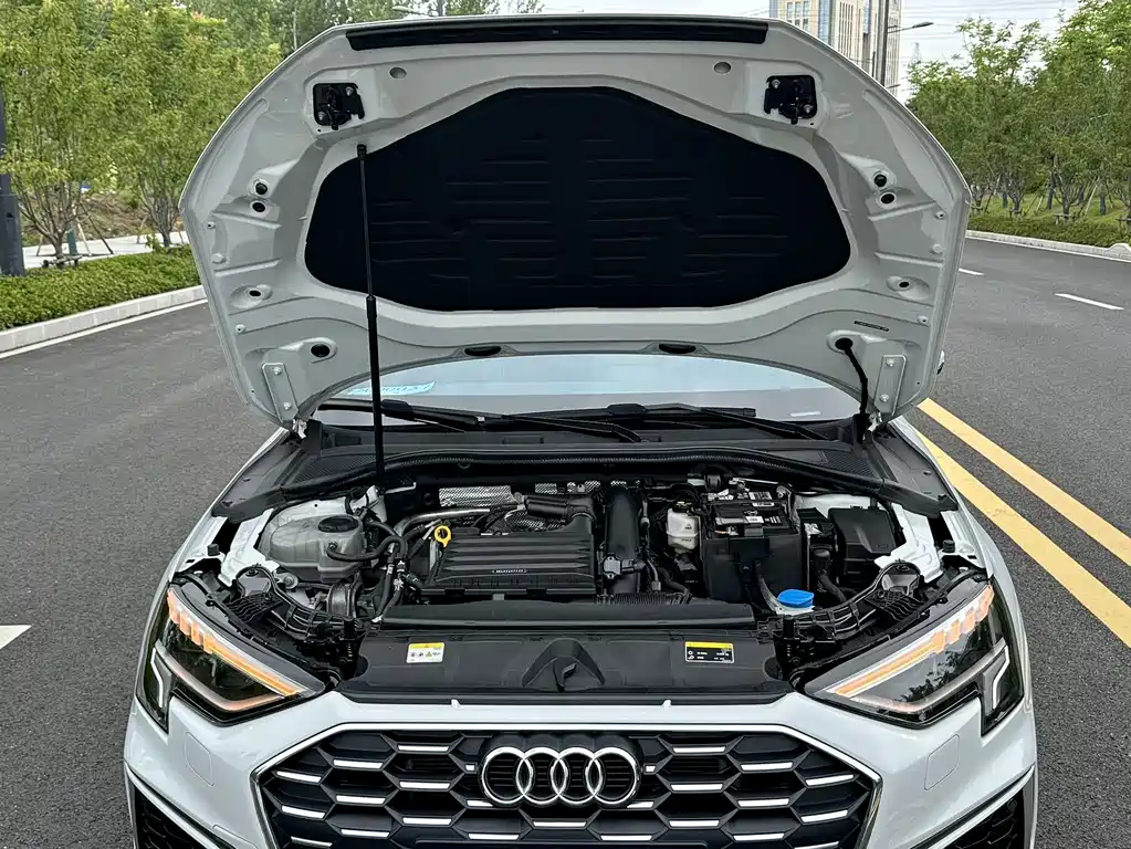 Audi A3 2023 — фото 12