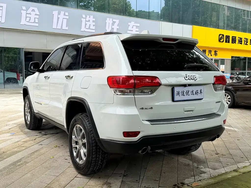 Jeep Grand Cherokee 2015 — фото 6