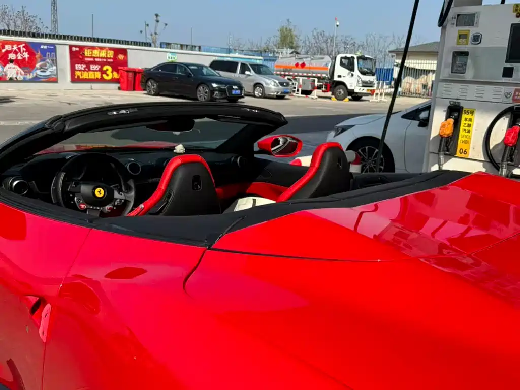 Ferrari Portofino 2019 — фото 12