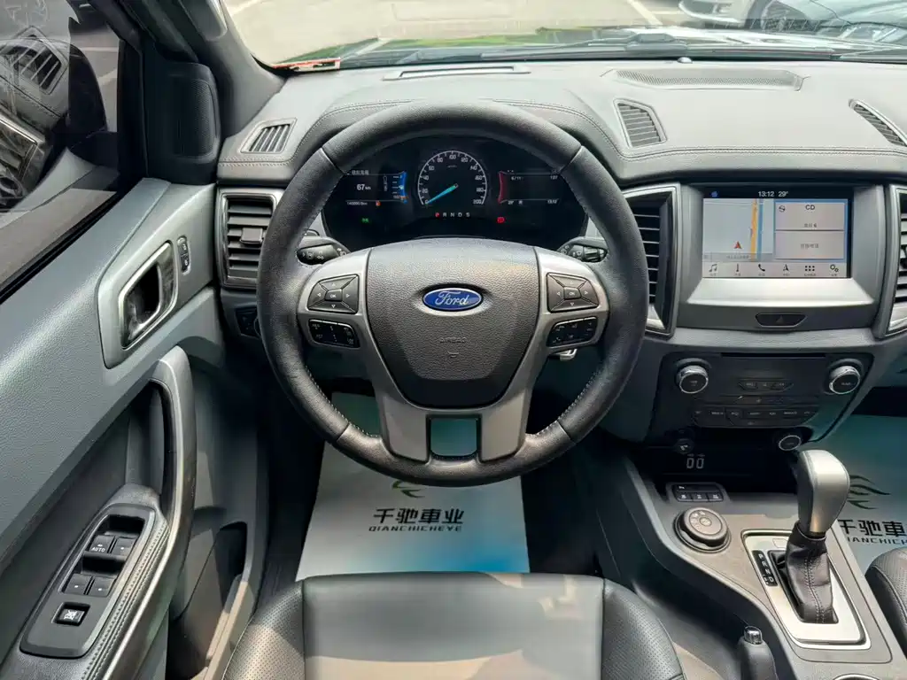 Ford Everest 2018 — фото 10