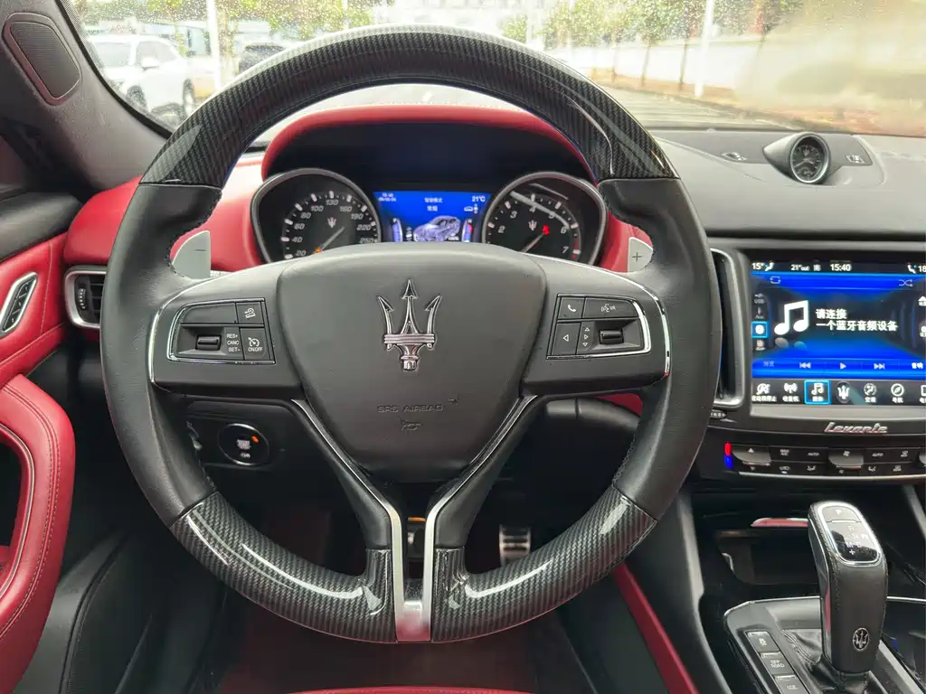 Maserati Levante 2019 — фото 16