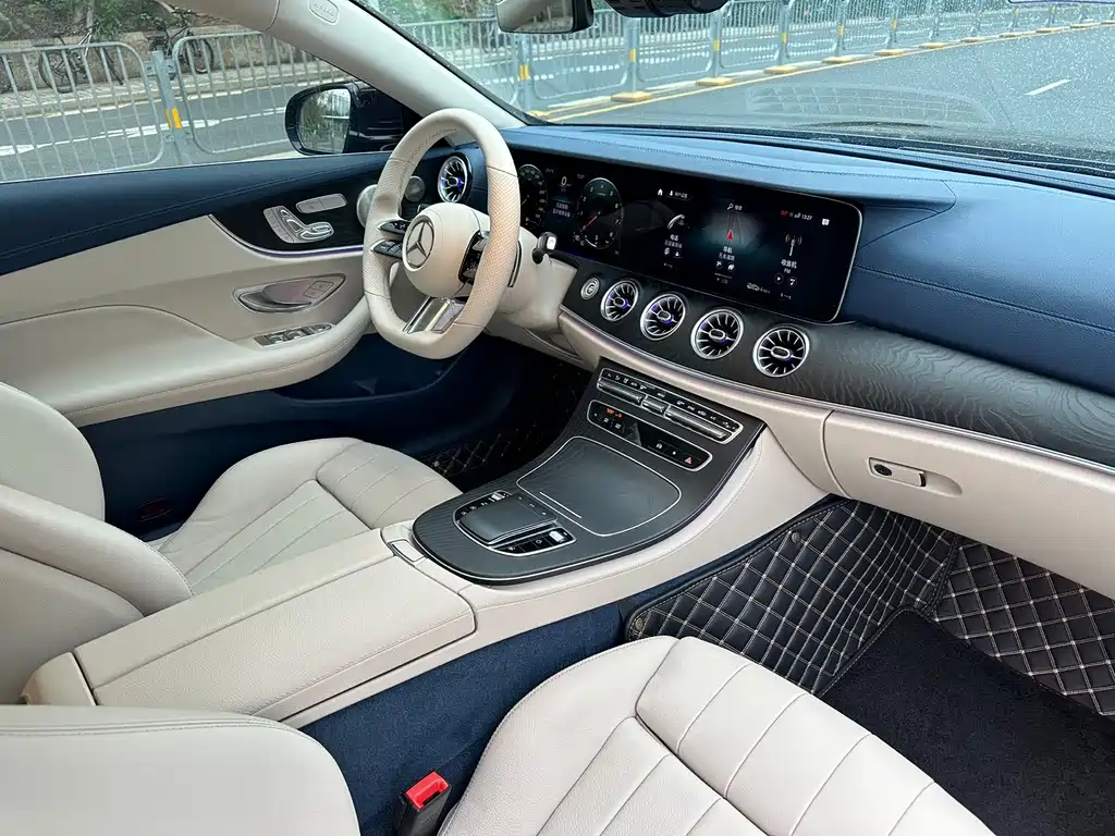 Mercedes-Benz E-Class 2022 — фото 6