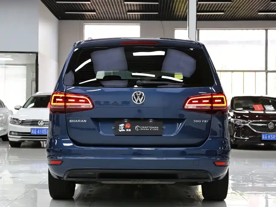 Volkswagen Sharan 2017 — фото 22