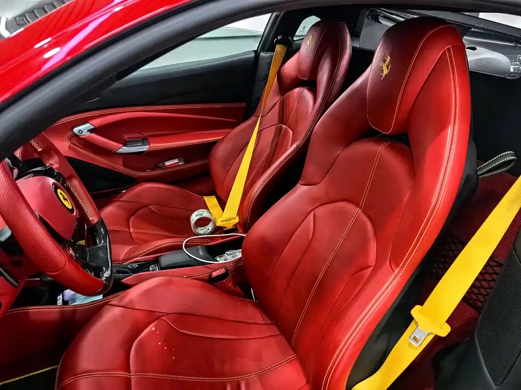 Ferrari F8 2022 — фото 8