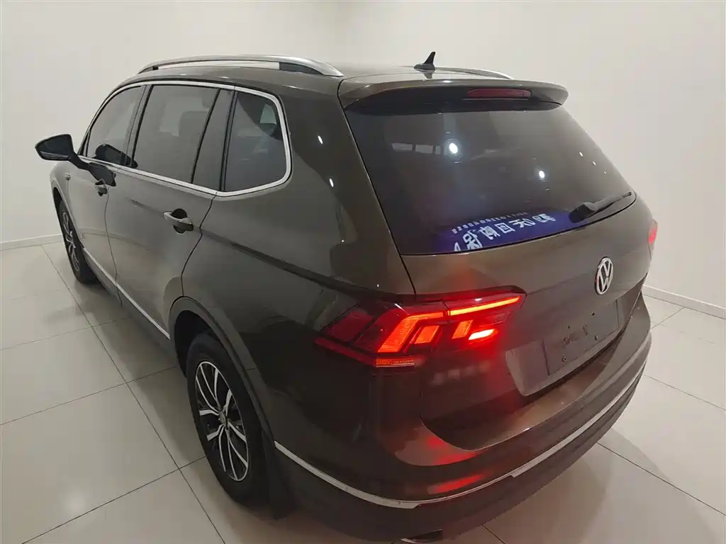 Volkswagen Tiguan L 2018 — фото 5
