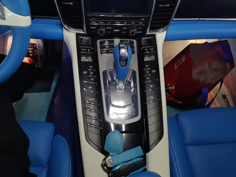 Porsche Panamera 2015 — фото 16
