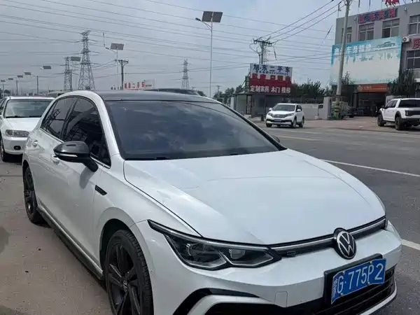 Volkswagen Golf 2023
