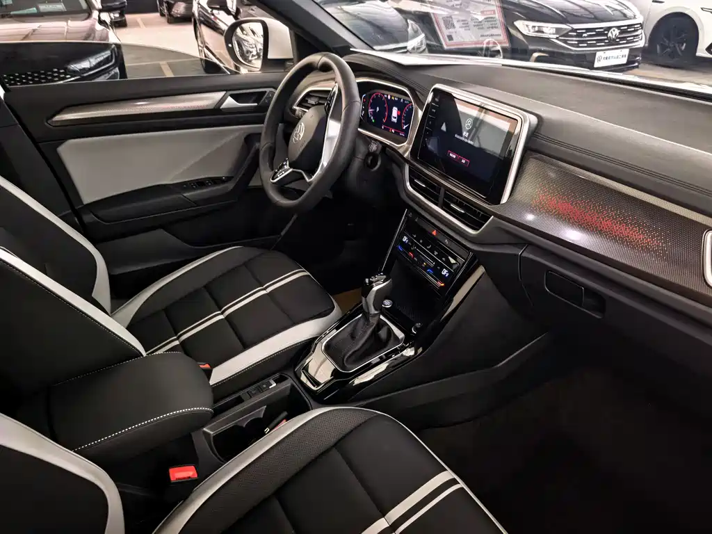 Volkswagen T-Roc 2025 — фото 4