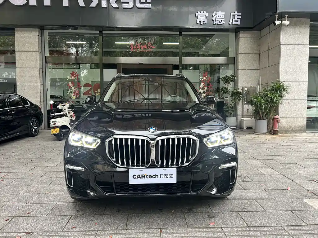 BMW X5 2022 — фото 1