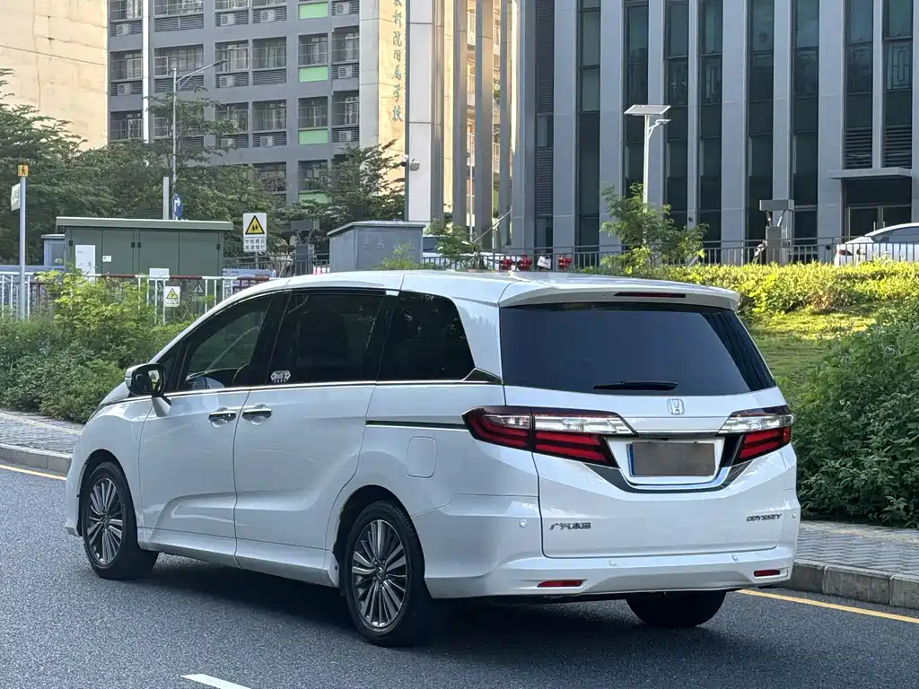Honda Odyssey 2019 — фото 19
