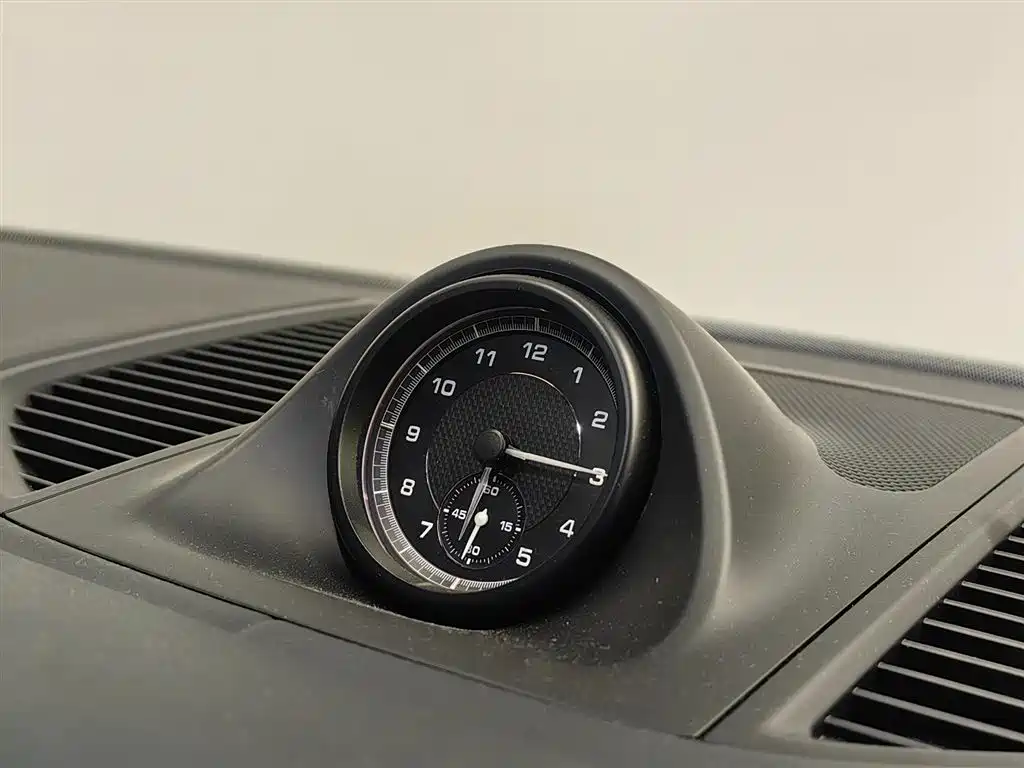 Porsche Macan 2023 — фото 16