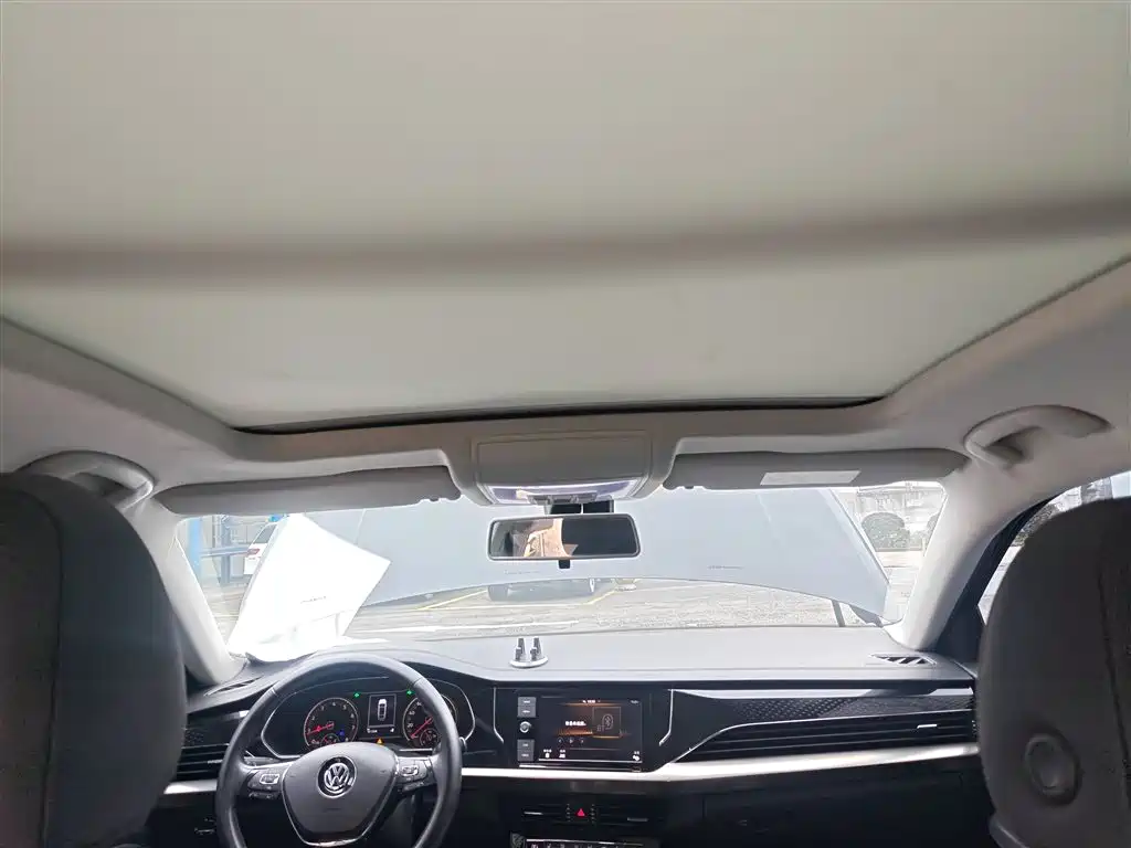 Volkswagen Passat 2019 — фото 14