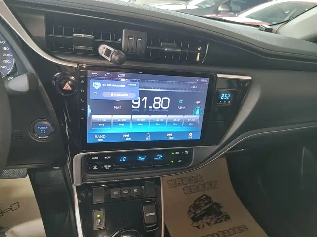 Toyota Corolla Hybrid 2019 — фото 13