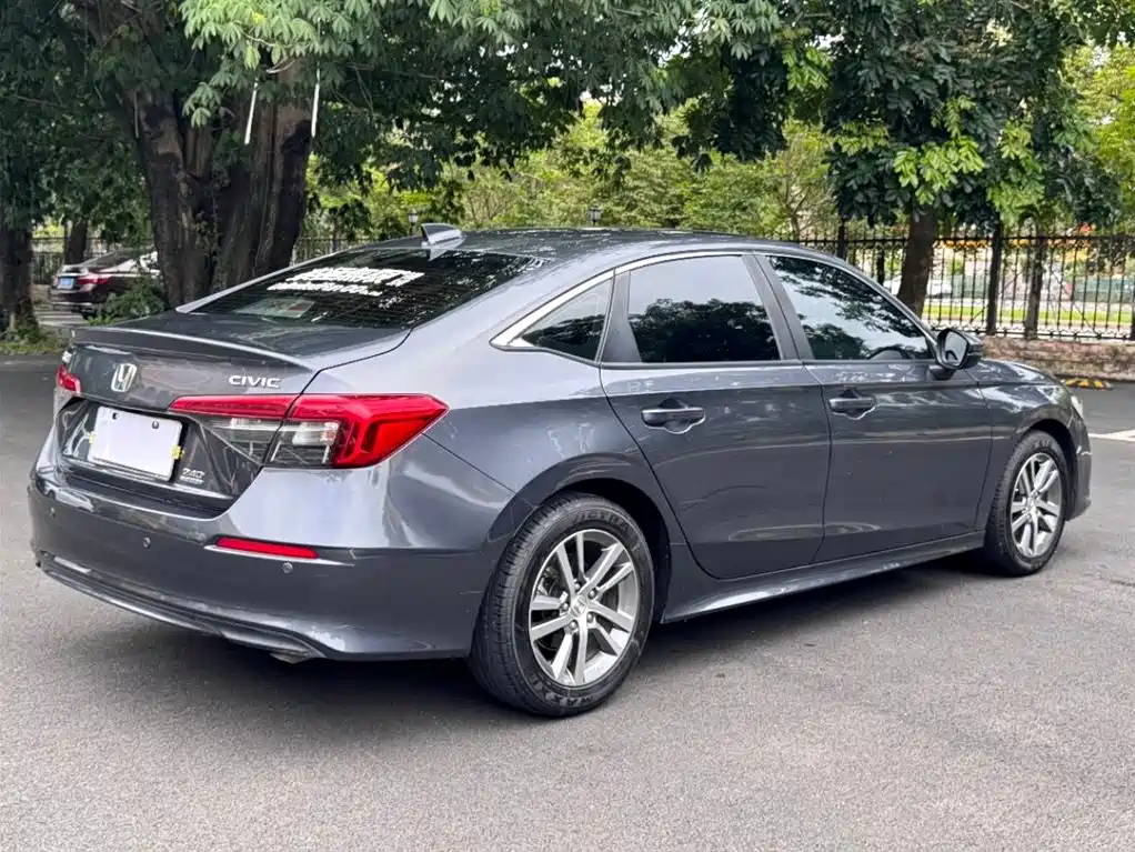 Honda Civic 2022 — фото 10