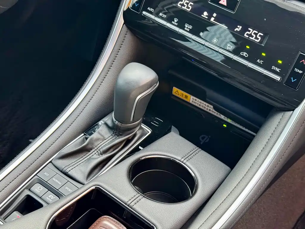 Toyota Avalon 2023 — фото 18