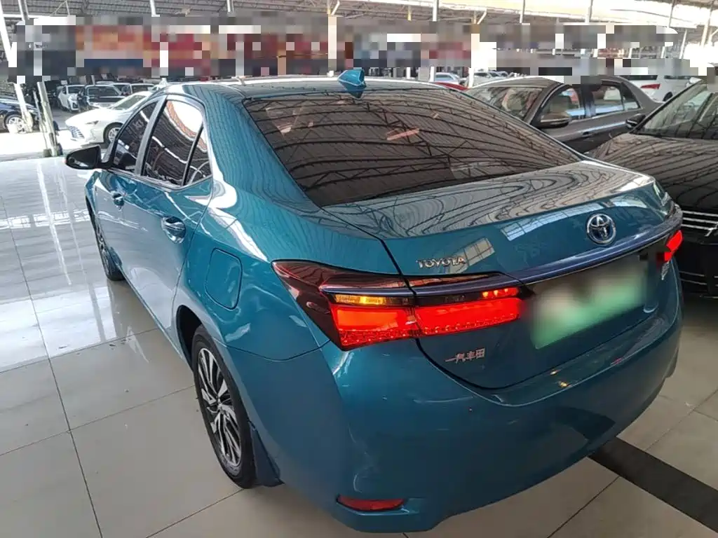 Toyota Corolla Hybrid 2019 — фото 5