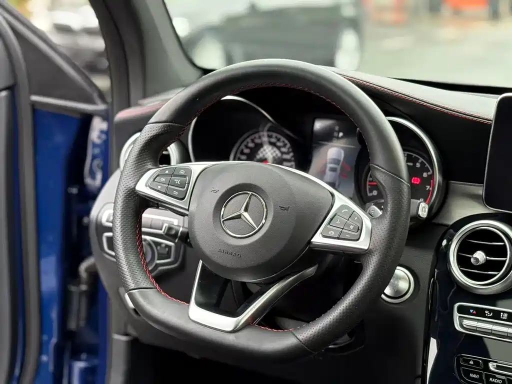 Mercedes-Benz GLC Coupe AMG 2019 — фото 17