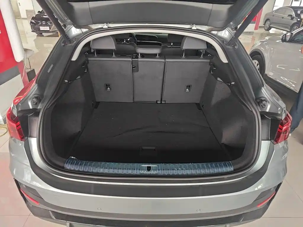 Audi Q3 Sportback 2022 — фото 19