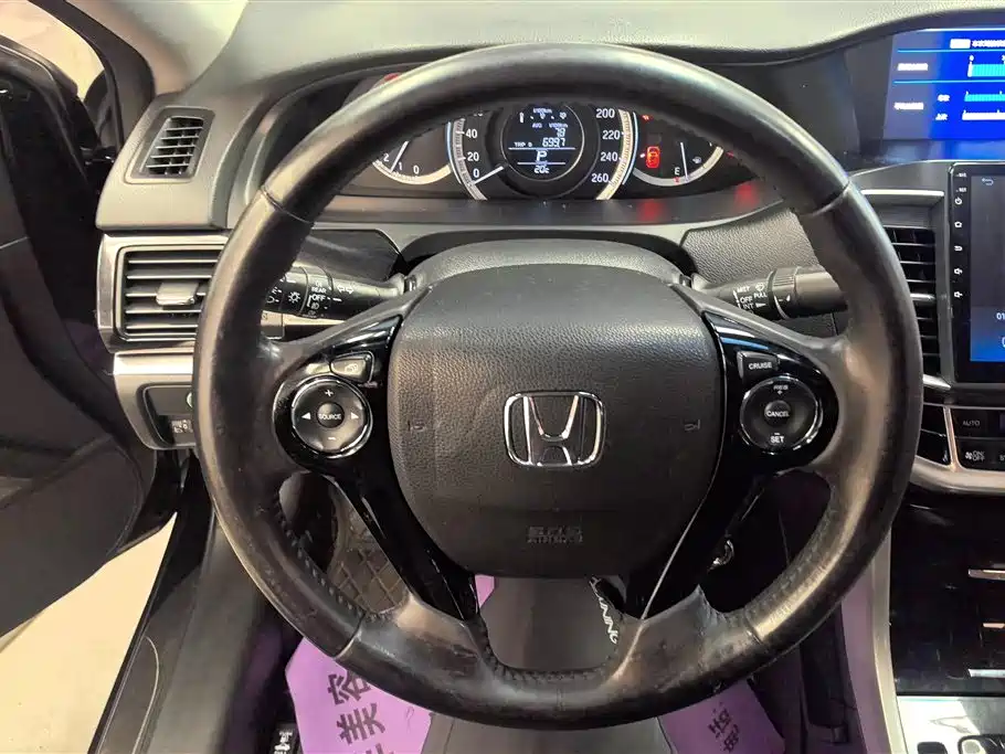 Honda Accord 2017 — фото 15