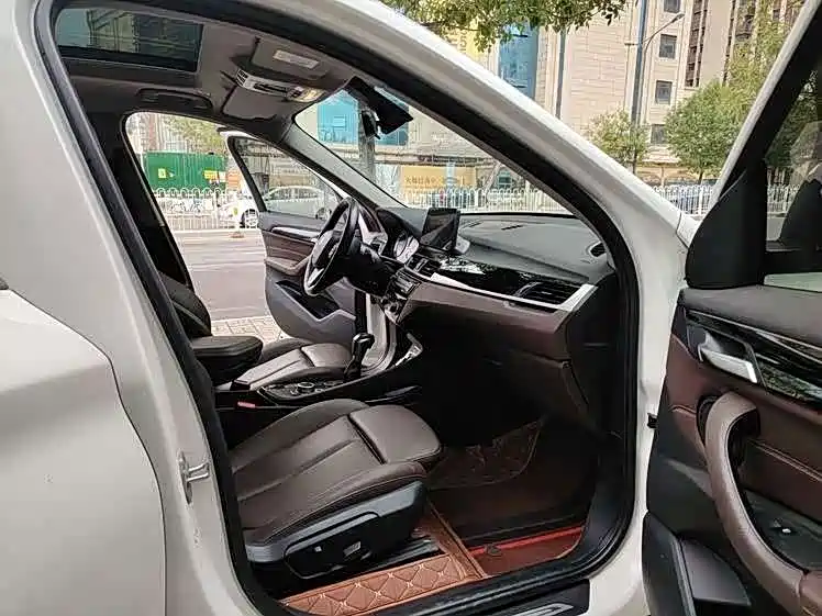 BMW X1 New Energy 2020 — фото 8