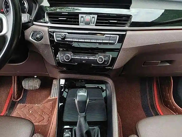 BMW X1 New Energy 2020 — фото 11