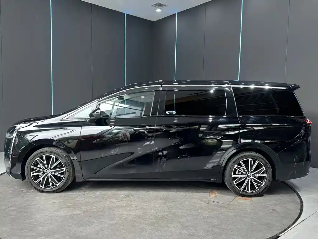 GAC Trumpchi E8 2025 — фото 4