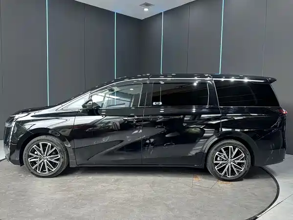 GAC Trumpchi E8 2025