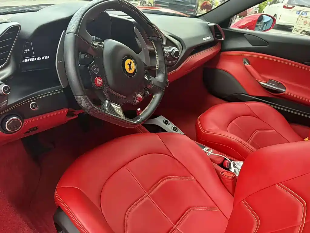 Ferrari 488 2018 — фото 7