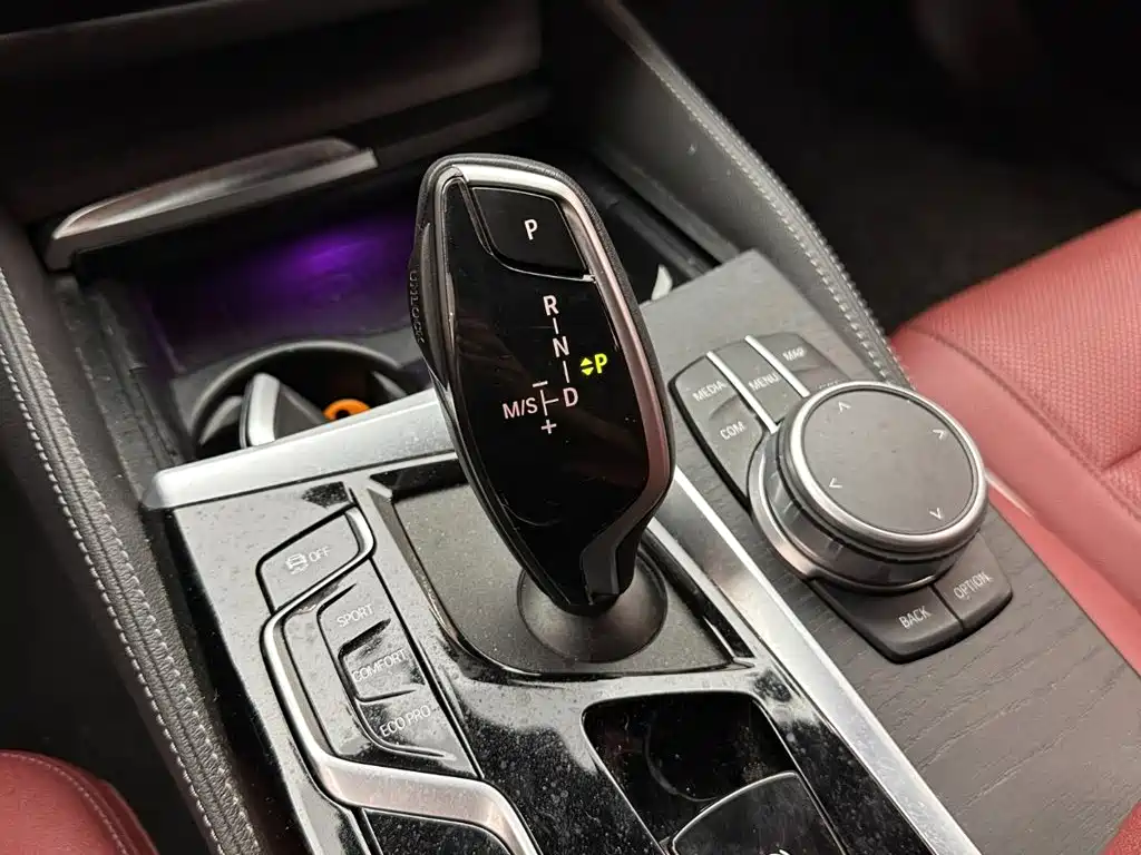 BMW 5 Series 2021 — фото 16