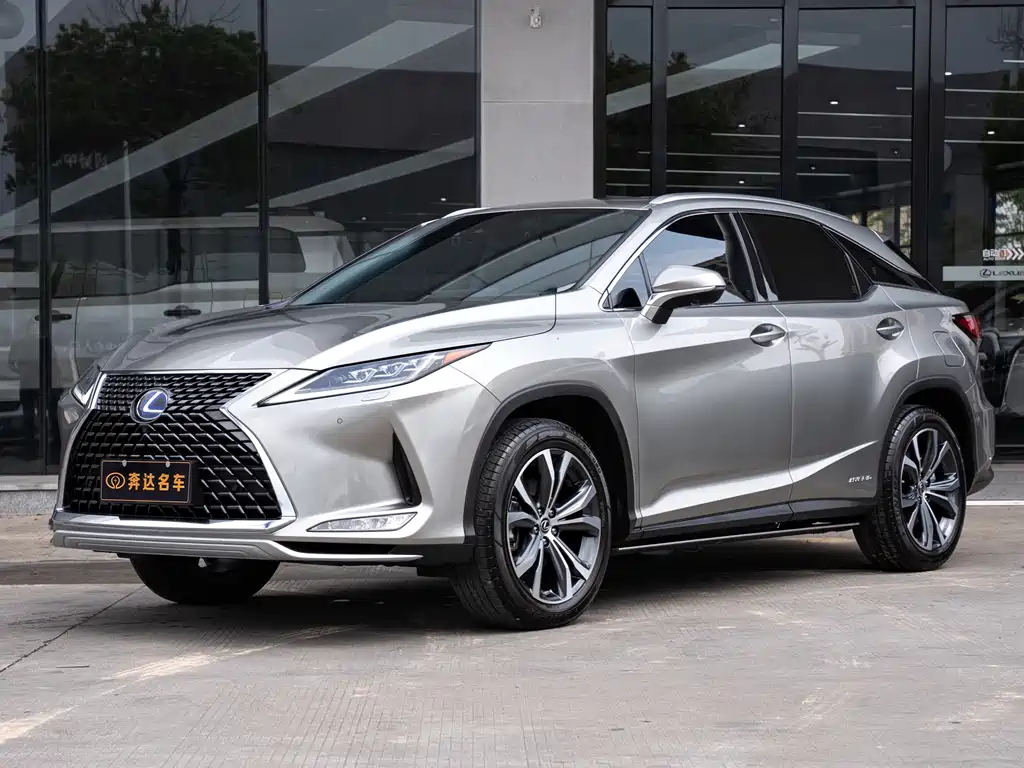 Lexus RX 2022 — фото 1