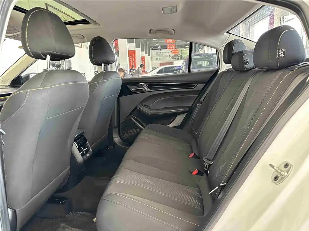 Roewe i5 2023