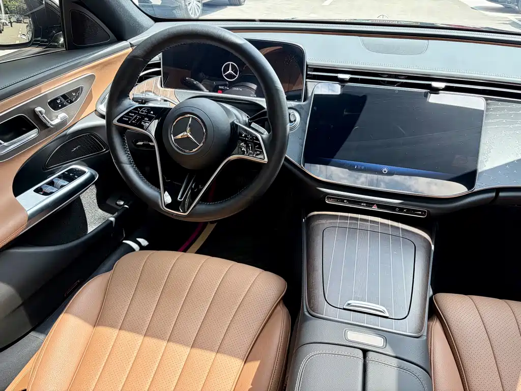Mercedes-Benz E-Class 2024 — фото 21