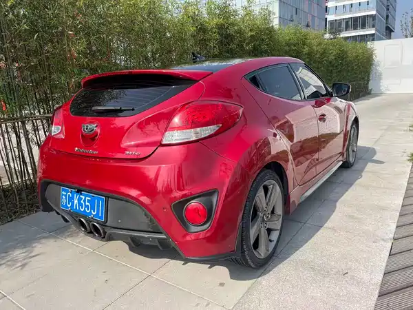 Hyundai Veloster 2012