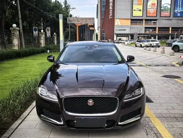 Jaguar XFL 2018