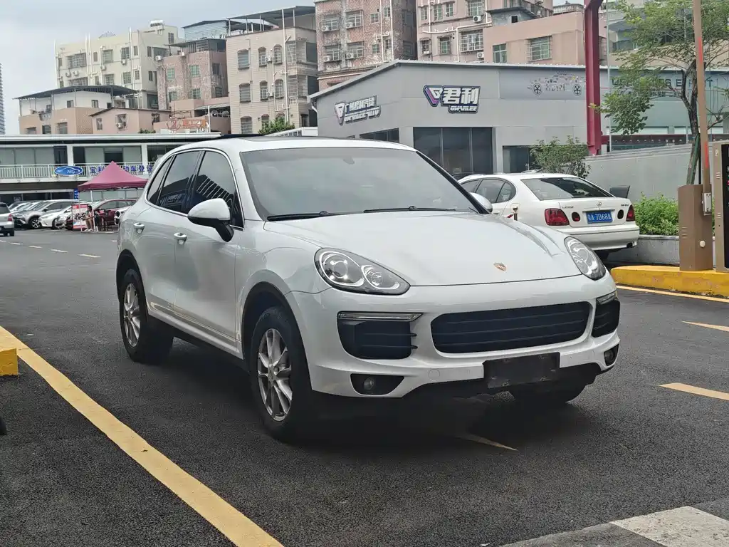 Porsche Cayenne 2015 — фото 3