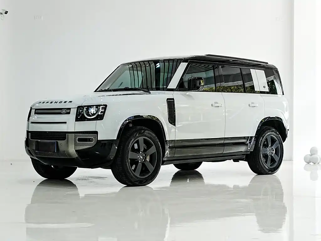 Land Rover Defender 2024 — фото 1
