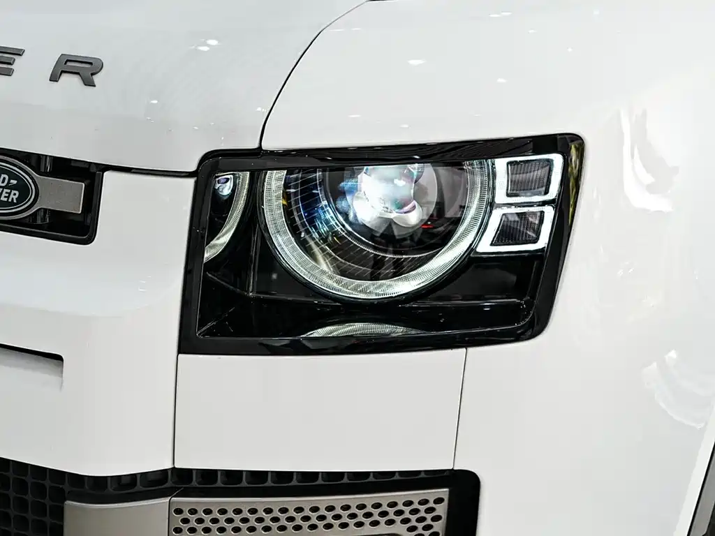 Land Rover Defender 2024 — фото 6