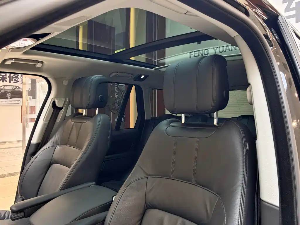 Land Rover Range Rover 2020 — фото 25