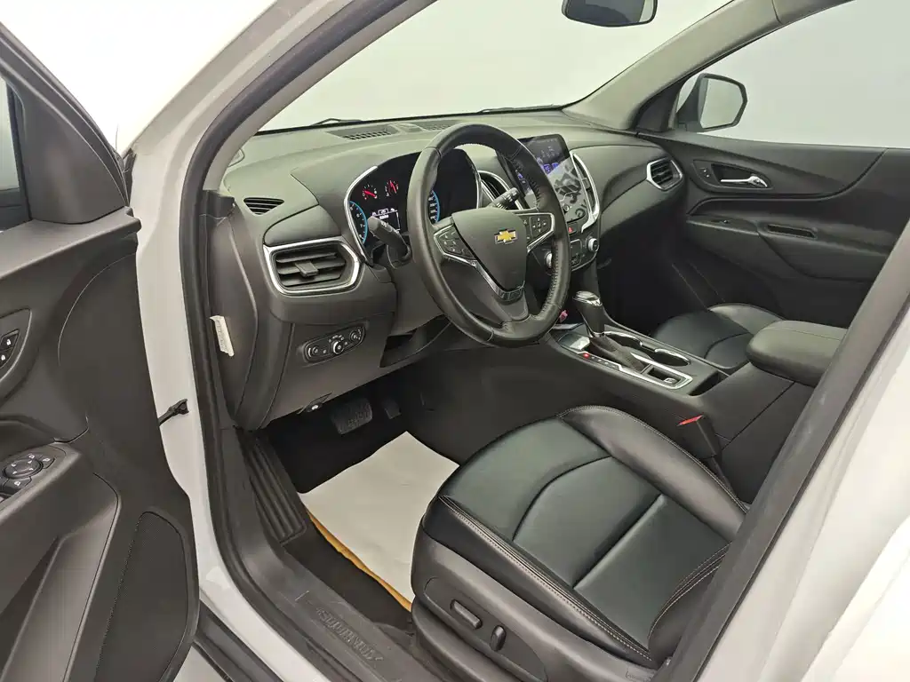 Chevrolet Equinox 2018 — фото 13