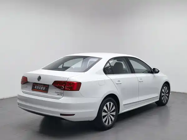 Volkswagen Sagitar 2017