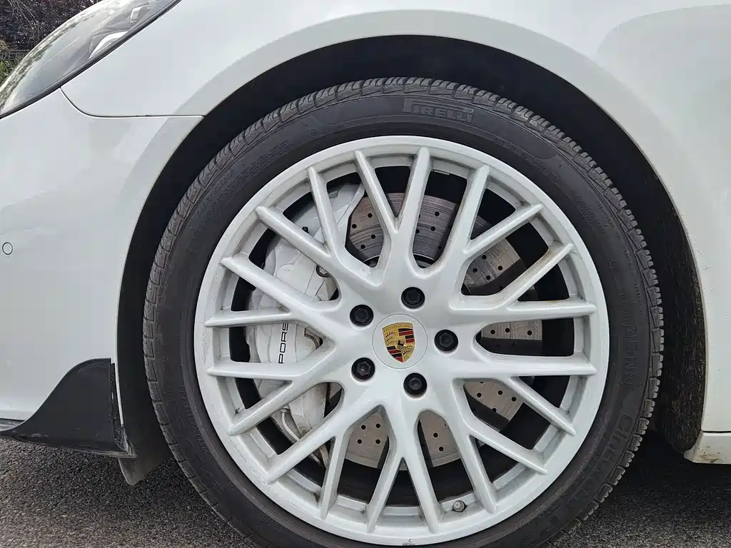 Porsche Panamera 2017 — фото 11