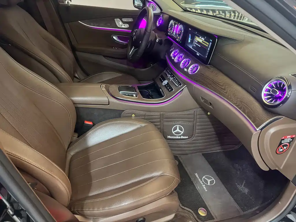 Mercedes-Benz E-Class 2019 — фото 10
