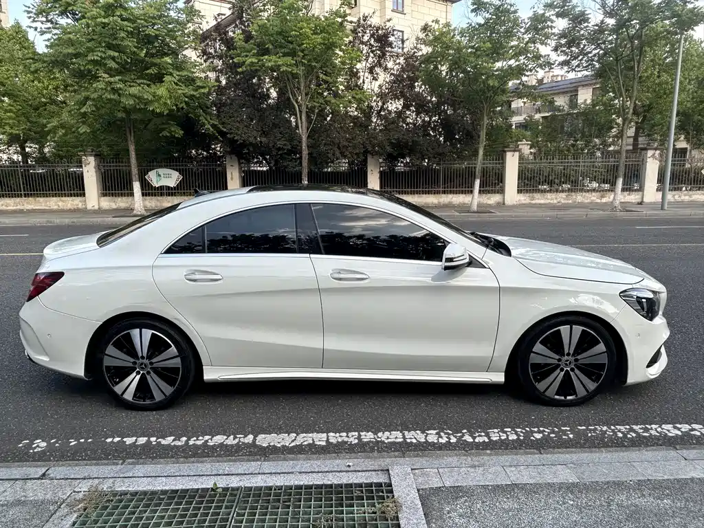 Mercedes-Benz CLA 2017 — фото 20