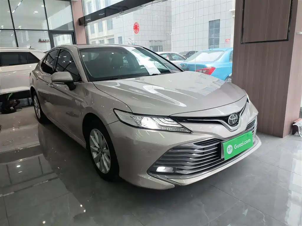 Toyota Camry 2019 — фото 22