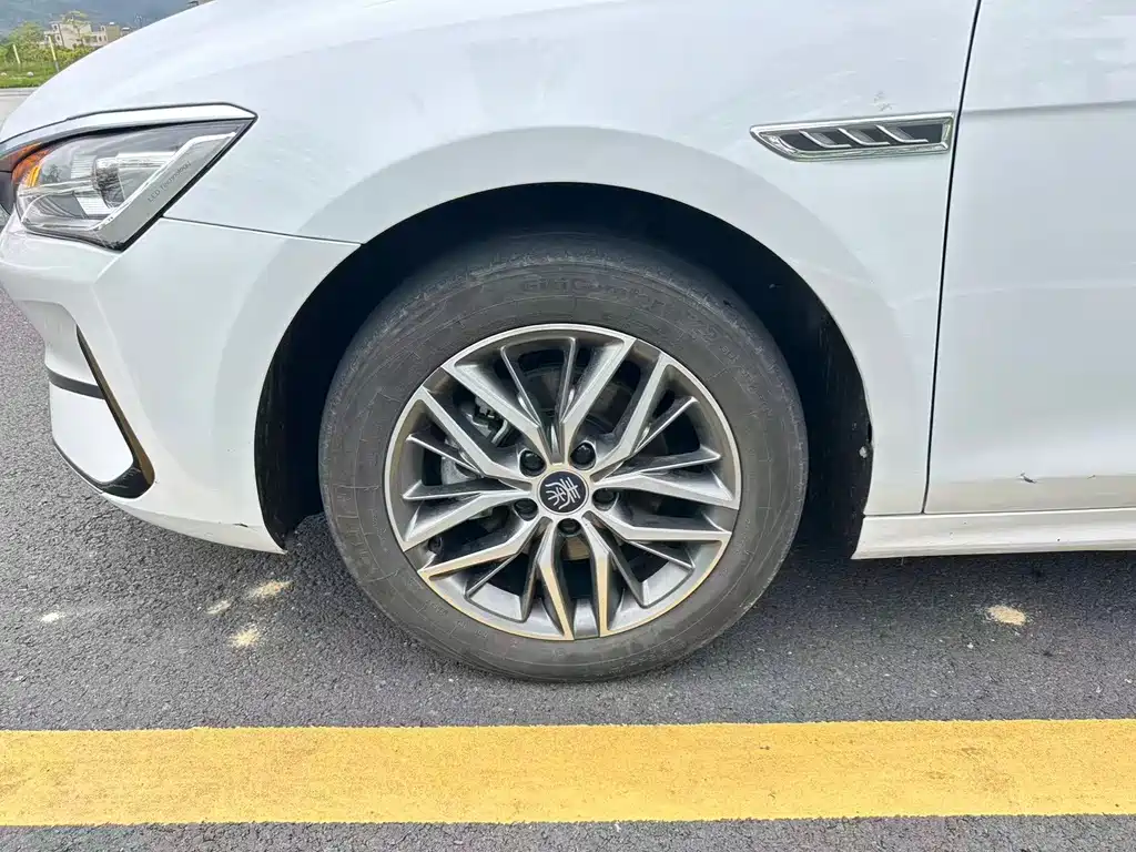 BYD Qin PLUS 2025 — фото 19
