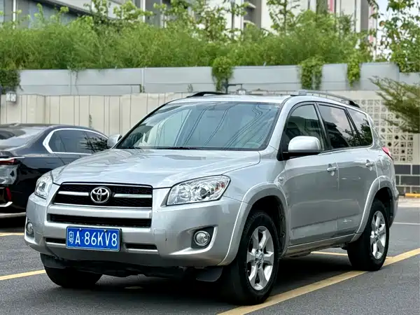 Toyota RAV4 2010